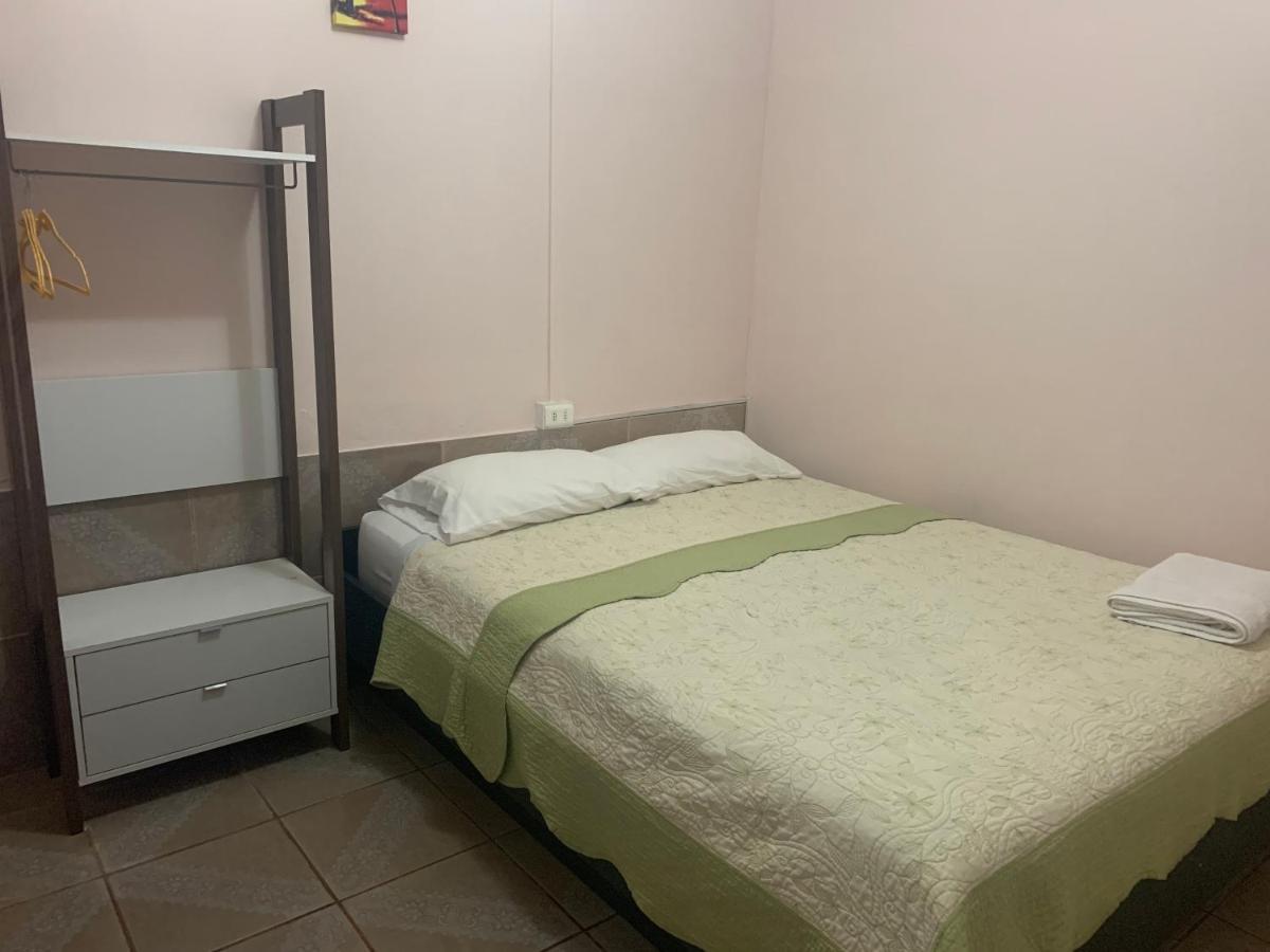 Hostal Iria Antofagasta Ngoại thất bức ảnh